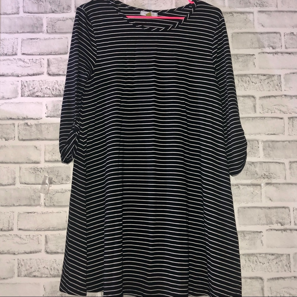 🦋Coldwater Creek Black & White Stripe Dress